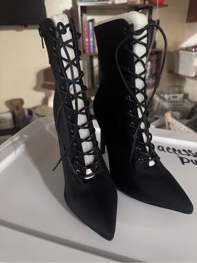 Black Lace-Up Pointed Toe Women's Ankle Boots size 7.5